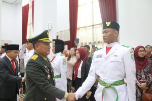Kapoksahli Pangdam Hadiri Momen Pengukuhan Paskibraka Provinsi Kalbar