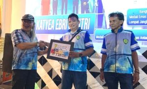 PASI Kota Pontianak Serahkan Dana Pembinaan dan Lepas Atlet ke Kejurnas 2025