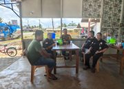 Kapolsek Matan Hilir Utara Gelar “Ngopi Bareng” Bersama Tokoh Masyarakat Desa Laman Satong