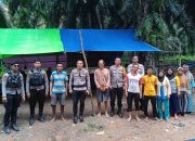 Kabag Ops Polres Ketapang Laksanakan Sambang Silaturahmi ke Tokoh Masyarakat di Desa Teluk Bayur, Kecamatan Sungai Laur