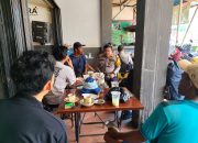 Kapolsek Kendawangan Gelar “Ngopi Bareng” Bersama Tokoh Masyarakat di Warkop Setara 1