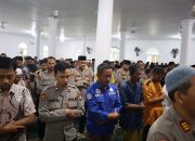 Polres Ketapang dan Jemaah Masjid An-Nur Gelar Sholat Ghaib dan Doa Bersama untuk Korban Bencana Alam