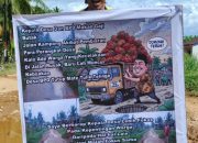 Heboh Warga Desa Penjalaan Kayong Utara Protes Jalan Rusak, Kinerja Kades dan BPD Disorot Lewat Spanduk