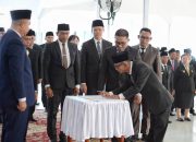 BUPATI KETAPANG LANTIK 12 PEJABAT MANAJERIAL (ESELON II) DILINGKUNGAN PEMKAB KETAPANG 