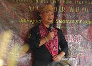 BUPATI KETAPANG HADIRI TRADISI NYEMARU DI HULU SUNGAI, TEGASKAN KOMITMEN PEMBANGUNAN BERKEADILAN