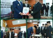 Bupati dan wakil bupati ketapang secara resmi melantik dan mengambil sumpah jabatan 12 Pejabat Pimpinan Tinggi Pratama (Eselon II) beserta sejumlah pejabat