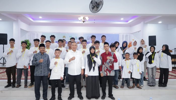 Dukung Akses Pendidikan Merata, Bupati Ketapang Lepas 32 Siswa Sekolah Rakyat ke Pontianak   
